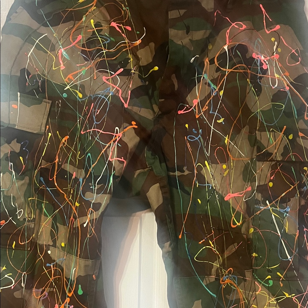 Camouflage Smart Wearable with Multicolor Accents